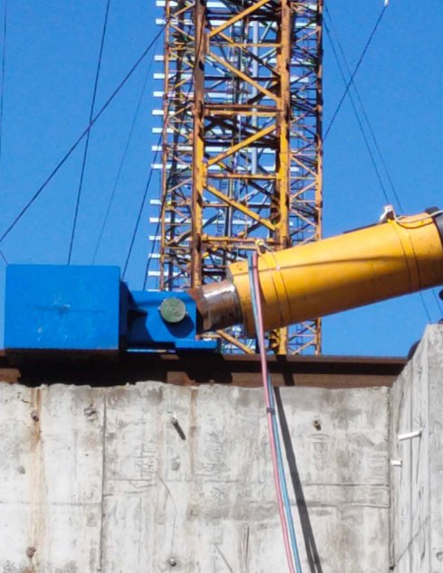 Rail-Clamping Pushing System